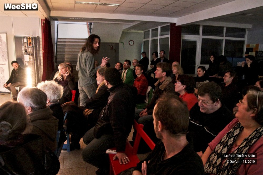 22/33 photos du spectacle Le Petit Théâtre Utile