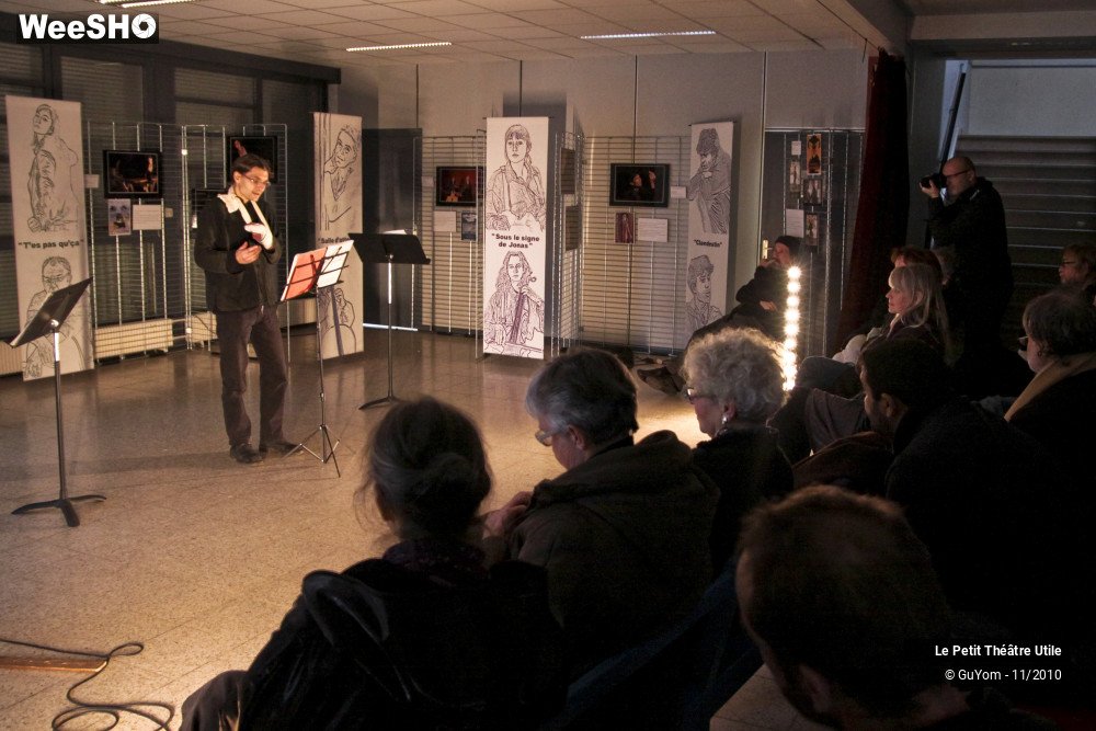 32/33 photos du spectacle Le Petit Théâtre Utile