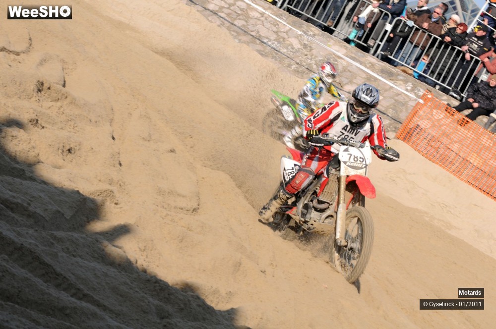 7/44 photos du spectacle Enduropale 2011