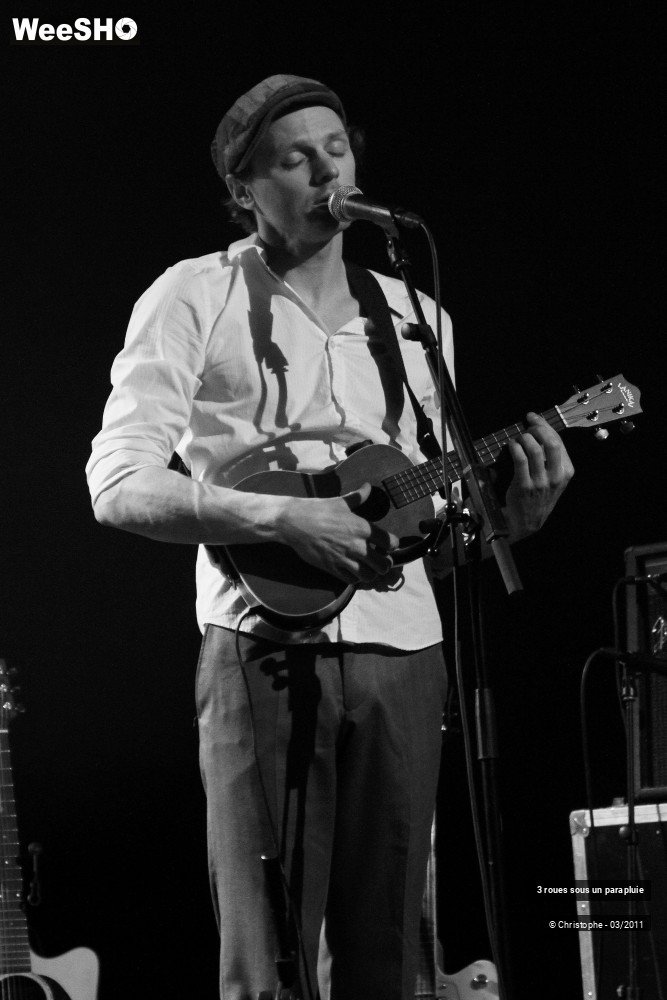 1/31 photos du spectacle 3 roues sous un parapluie