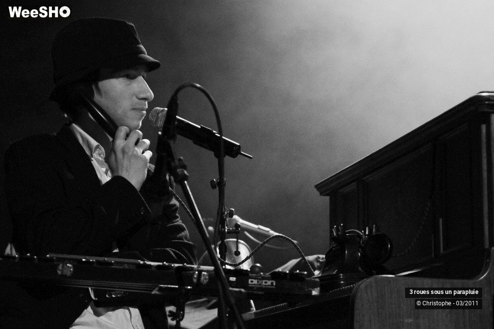 4/31 photos du spectacle 3 roues sous un parapluie