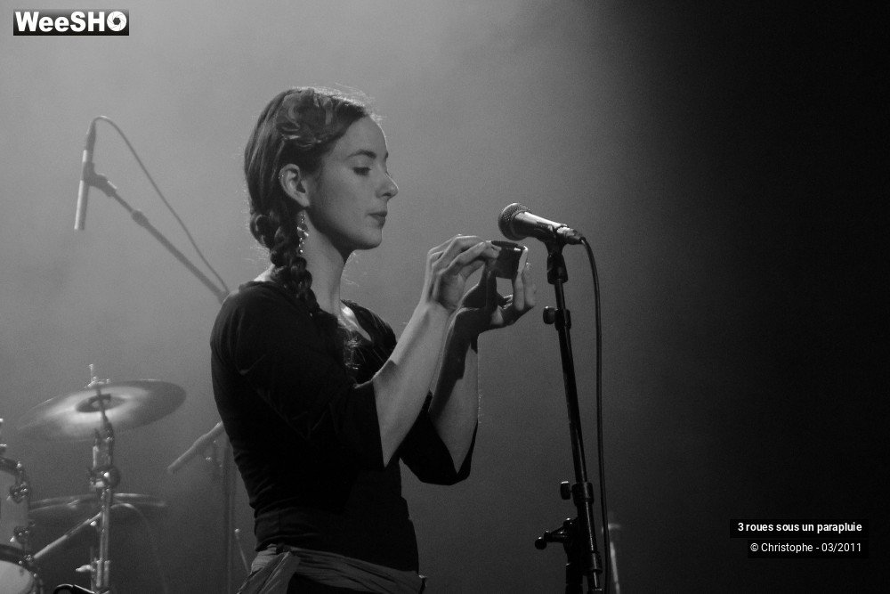 6/31 photos du spectacle 3 roues sous un parapluie