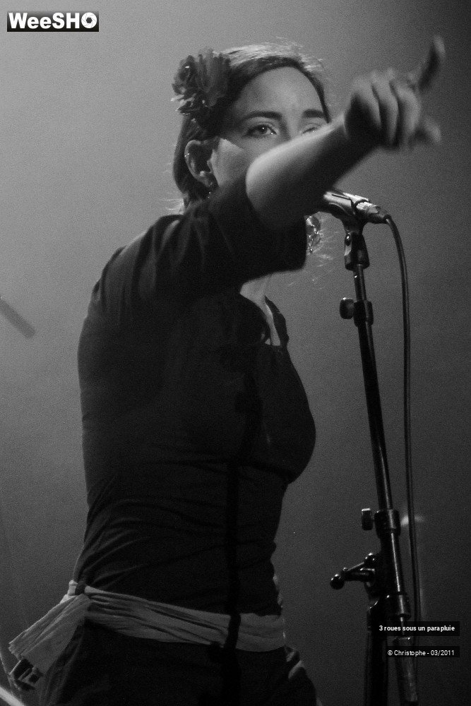 14/31 photos du spectacle 3 roues sous un parapluie