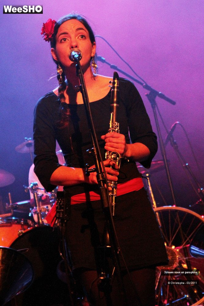 23/31 photos du spectacle 3 roues sous un parapluie