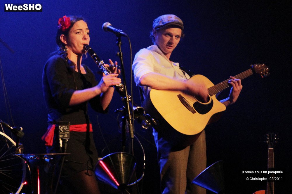 25/31 photos du spectacle 3 roues sous un parapluie