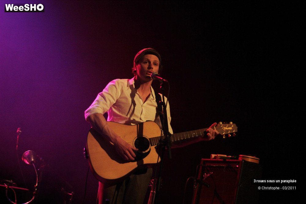 27/31 photos du spectacle 3 roues sous un parapluie