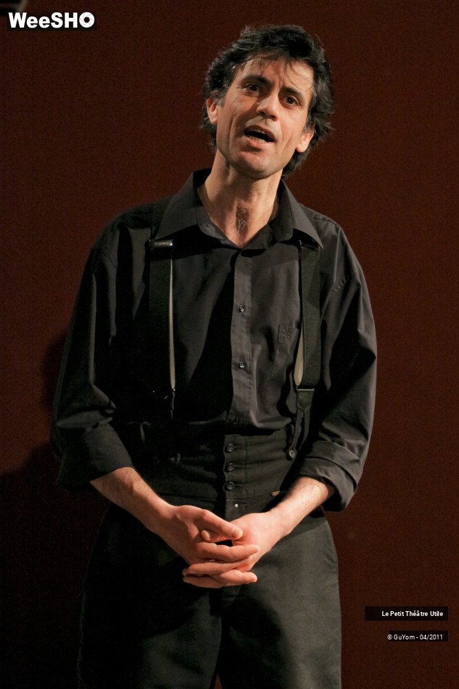 6/42 photos du spectacle La  Complainte du Bouc Emissaire
