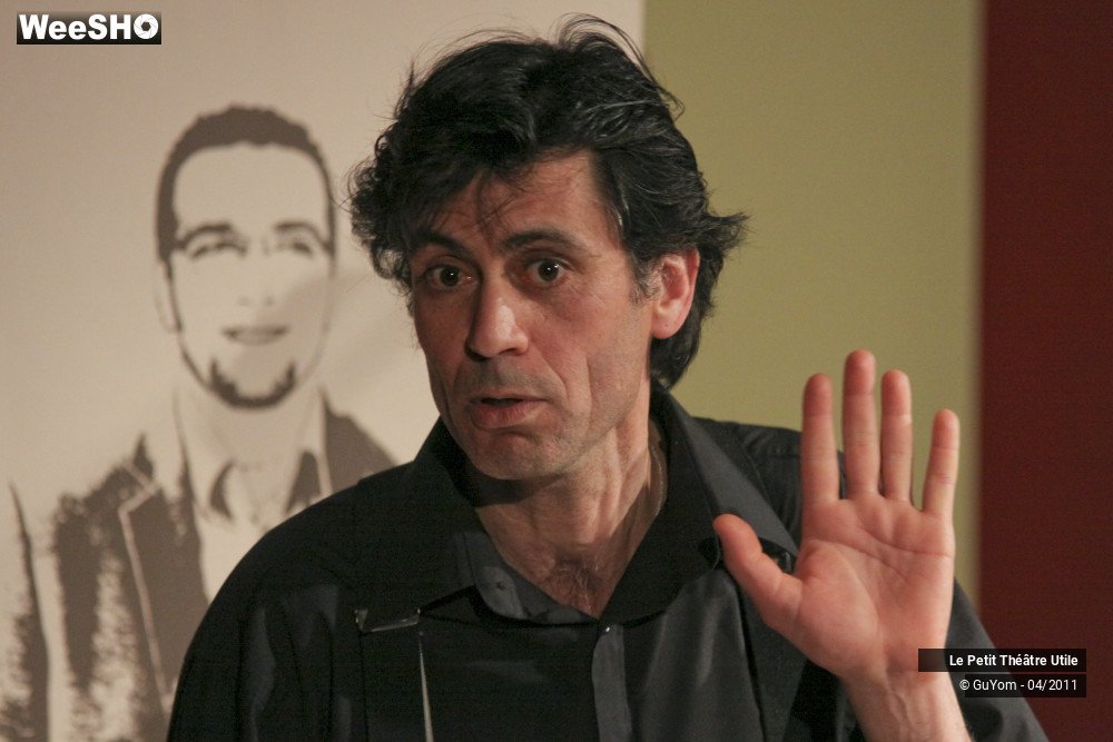 38/42 photos du spectacle La  Complainte du Bouc Emissaire