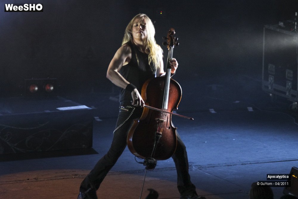 28/49 photos du spectacle Apocalyptica