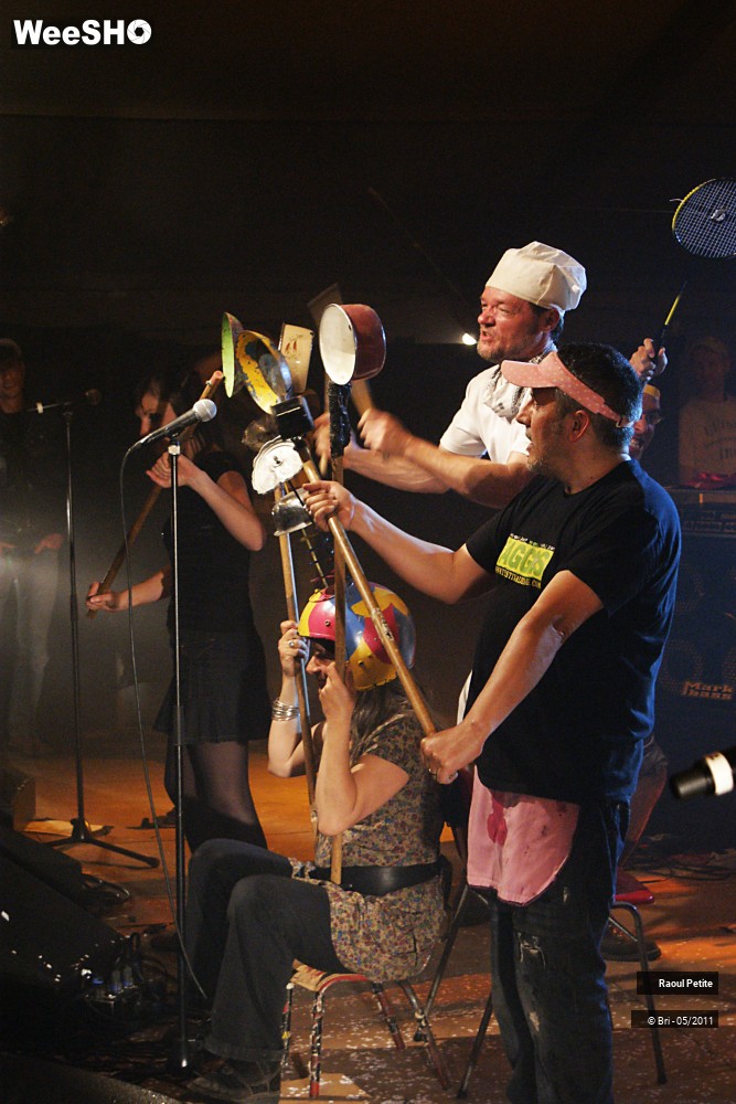 20/50 photos du spectacle Raoul Petite