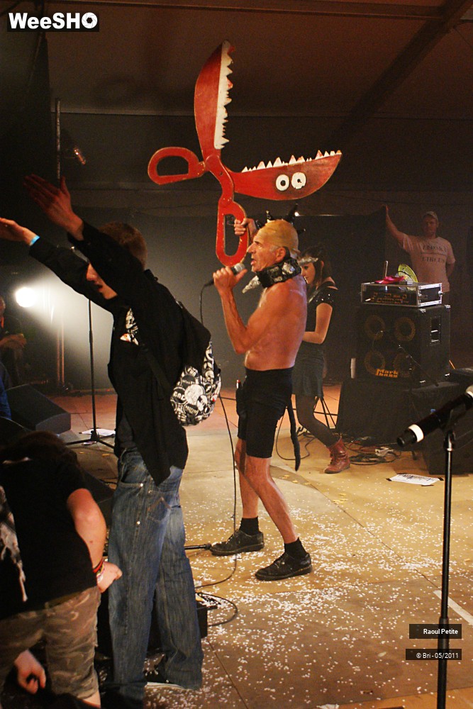 26/50 photos du spectacle Raoul Petite