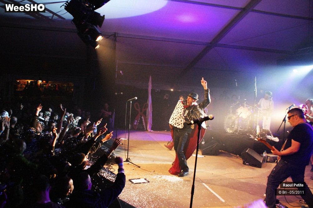 34/50 photos du spectacle Raoul Petite