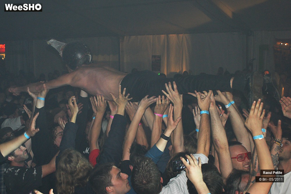 40/50 photos du spectacle Raoul Petite