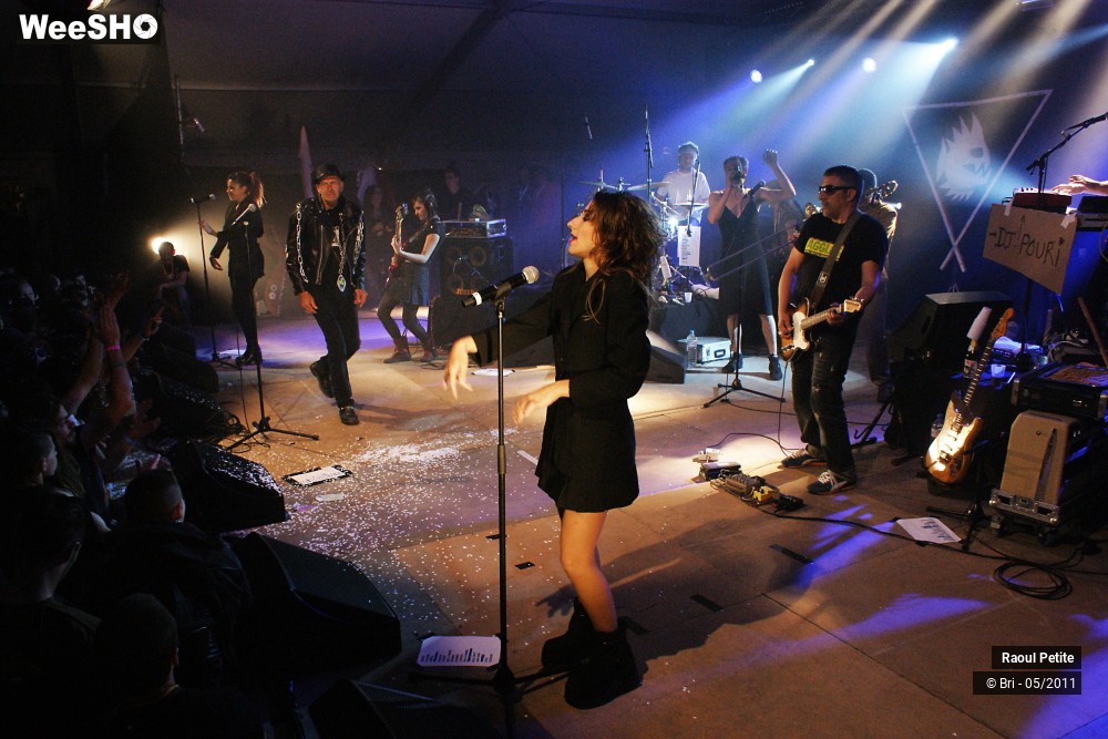 45/50 photos du spectacle Raoul Petite