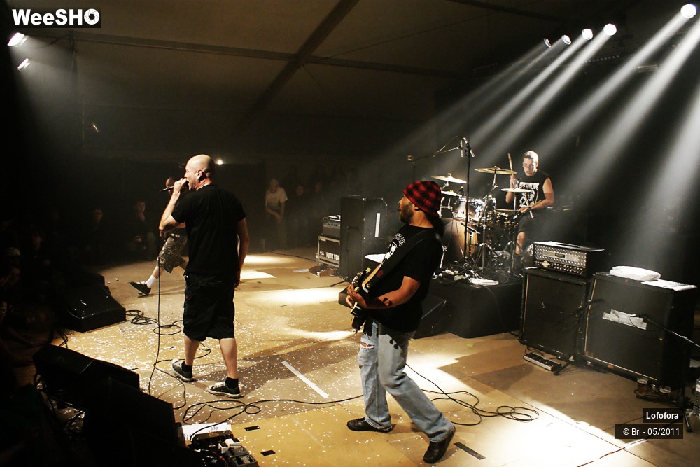 25/31 photos du spectacle Lofofora