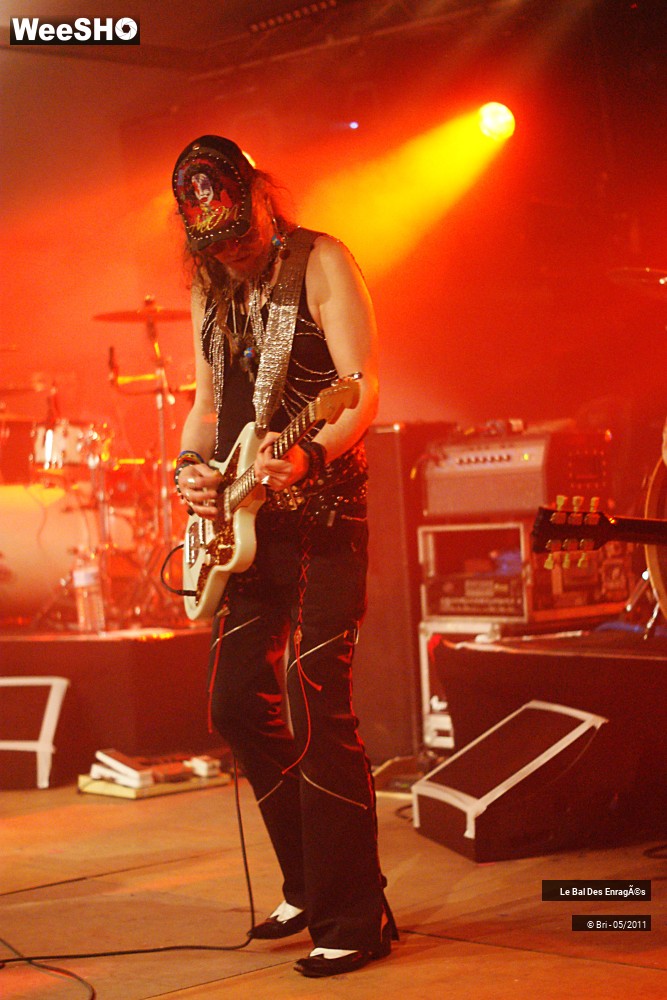 6/50 photos du spectacle Le Bal des Enragés