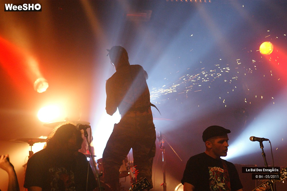 32/50 photos du spectacle Le Bal des Enragés