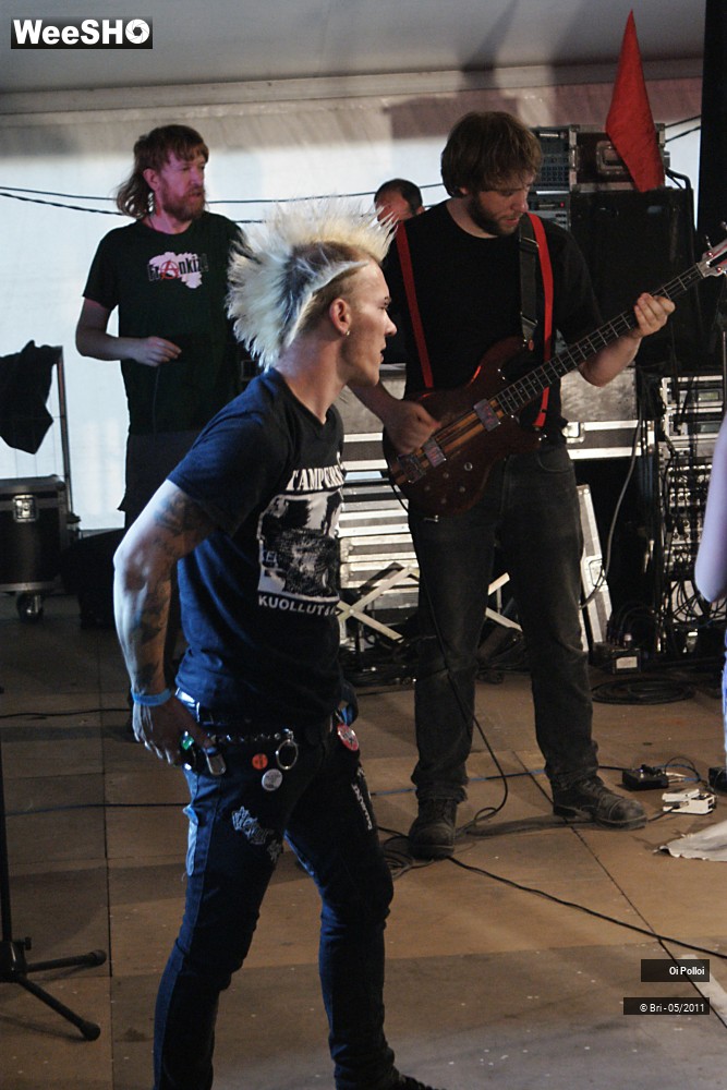 12/33 photos du spectacle Oi Polloi