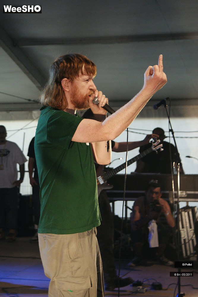 16/33 photos du spectacle Oi Polloi