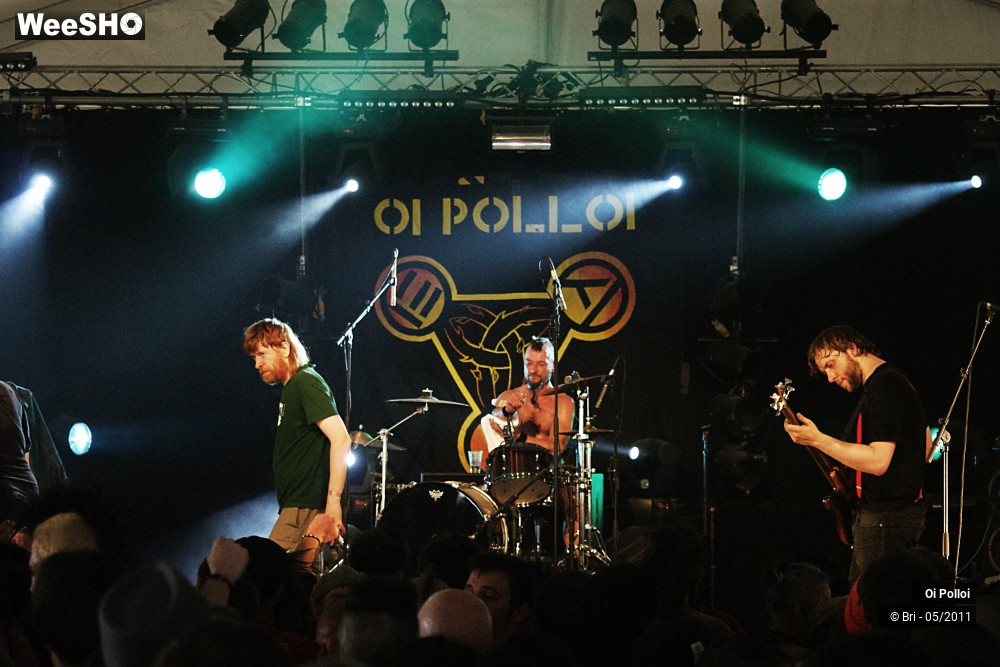 25/33 photos du spectacle Oi Polloi