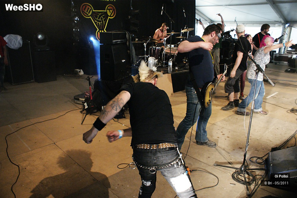 26/33 photos du spectacle Oi Polloi