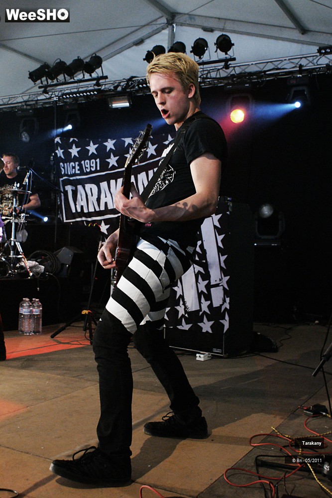 8/36 photos du spectacle Tarakany