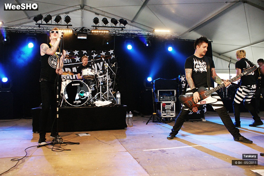 33/36 photos du spectacle Tarakany