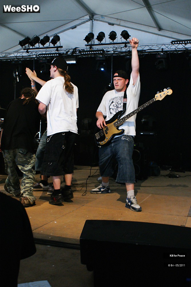 9/22 photos du spectacle Kill For Peace