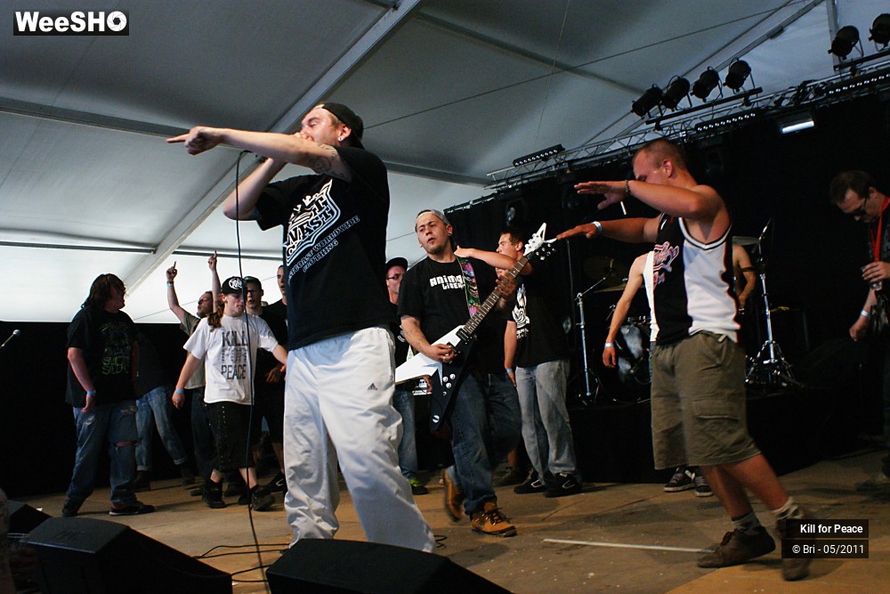 13/22 photos du spectacle Kill For Peace