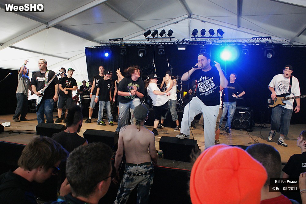22/22 photos du spectacle Kill For Peace