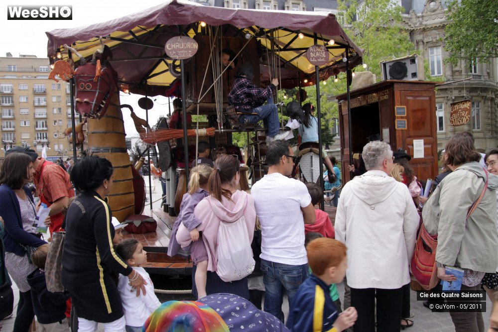 2/27 photos du spectacle Le Petit Manège