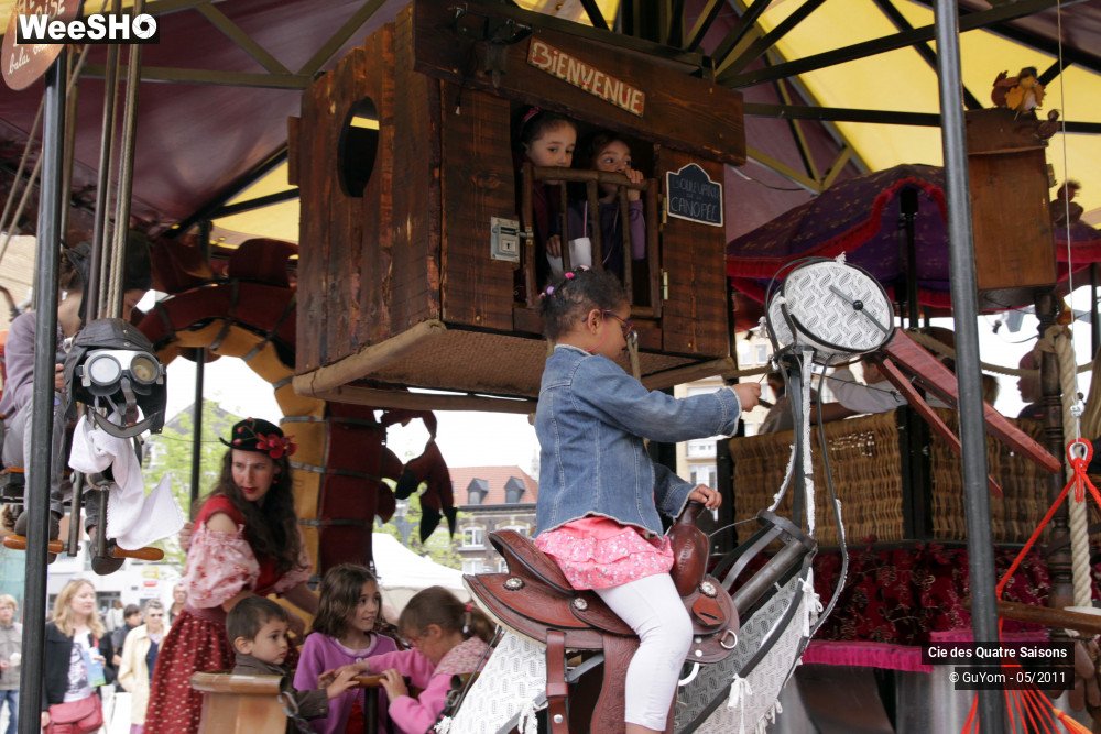 13/27 photos du spectacle Le Petit Manège