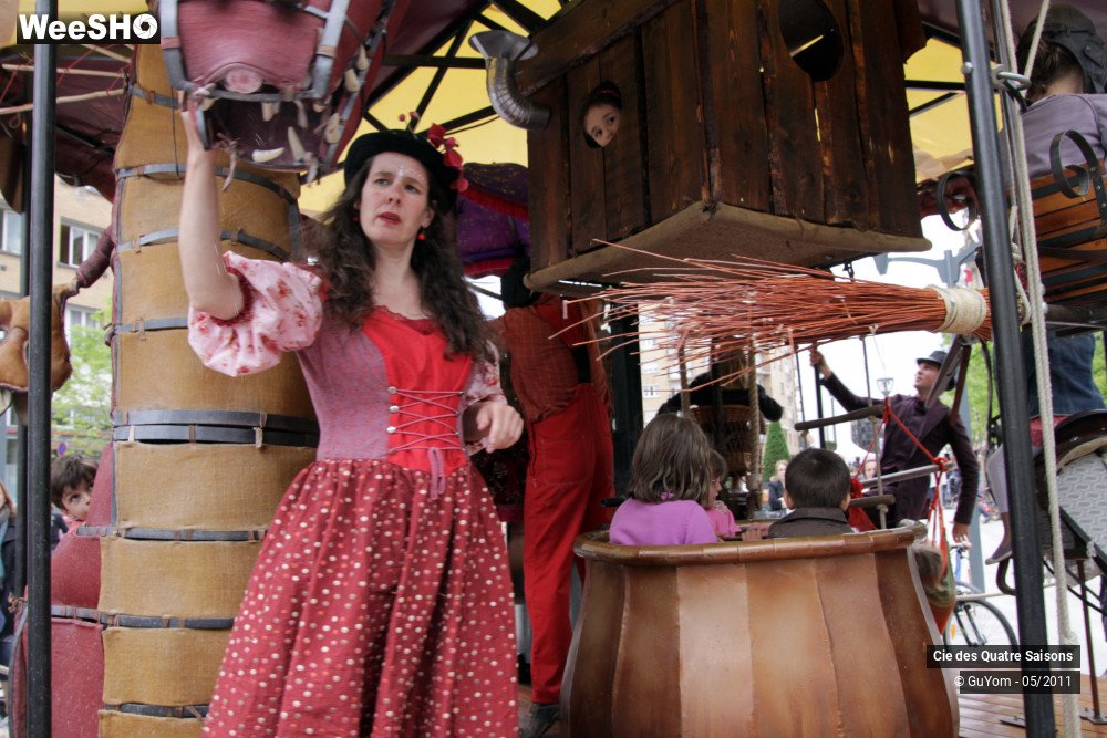 15/27 photos du spectacle Le Petit Manège