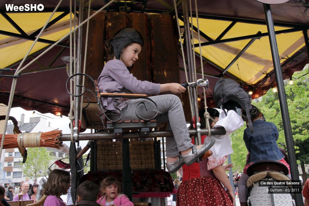 17/27 photos du spectacle Le Petit Manège