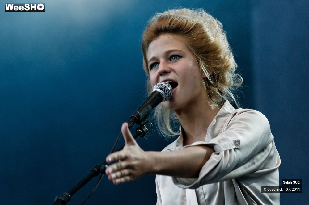 4/44 photos du spectacle Selah SUE
