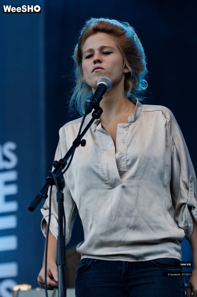 18/44 photos du spectacle Selah SUE