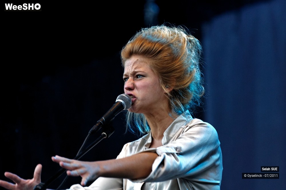 25/44 photos du spectacle Selah SUE