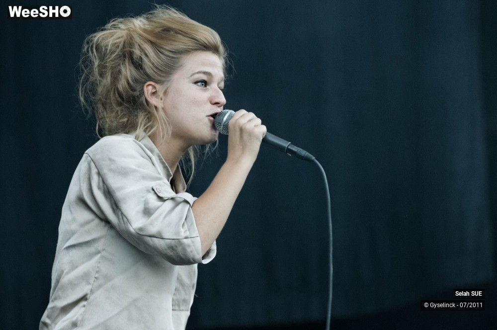 34/44 photos du spectacle Selah SUE