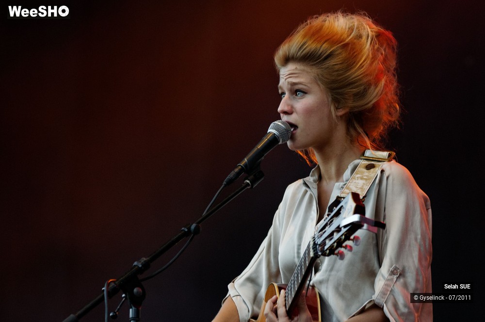 38/44 photos du spectacle Selah SUE