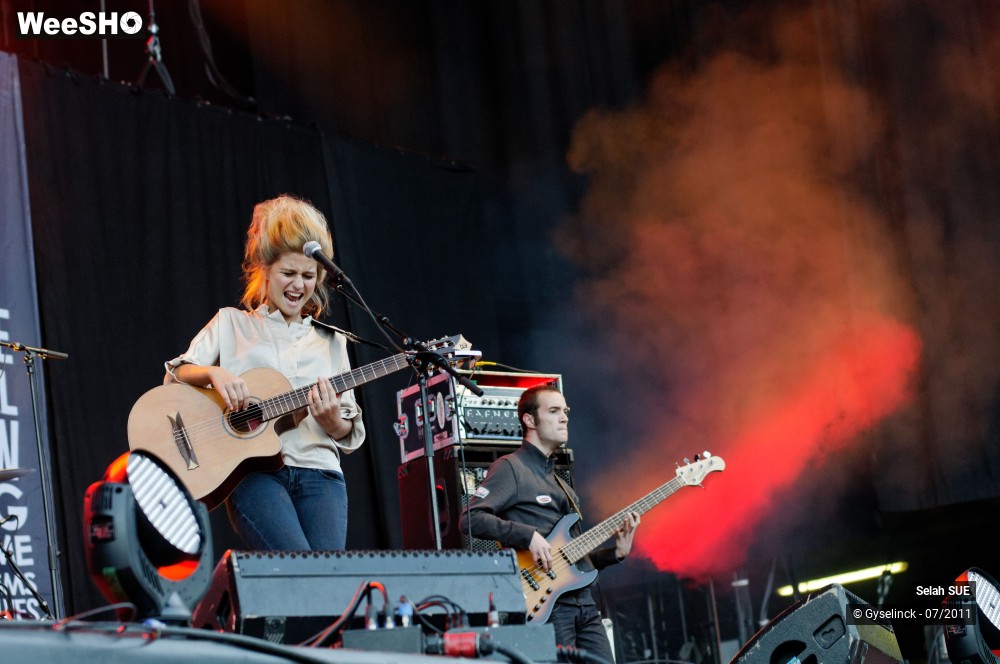 43/44 photos du spectacle Selah SUE