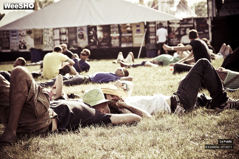 33/47 photos du spectacle Dour Ambiance Jour 2