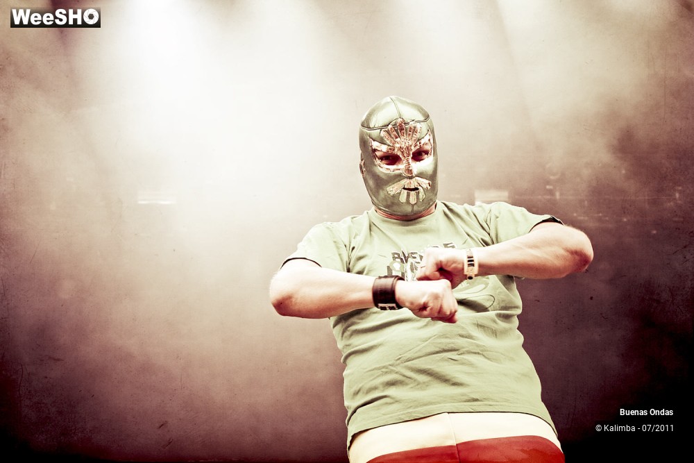 16/19 photos du spectacle Buenas Ondas