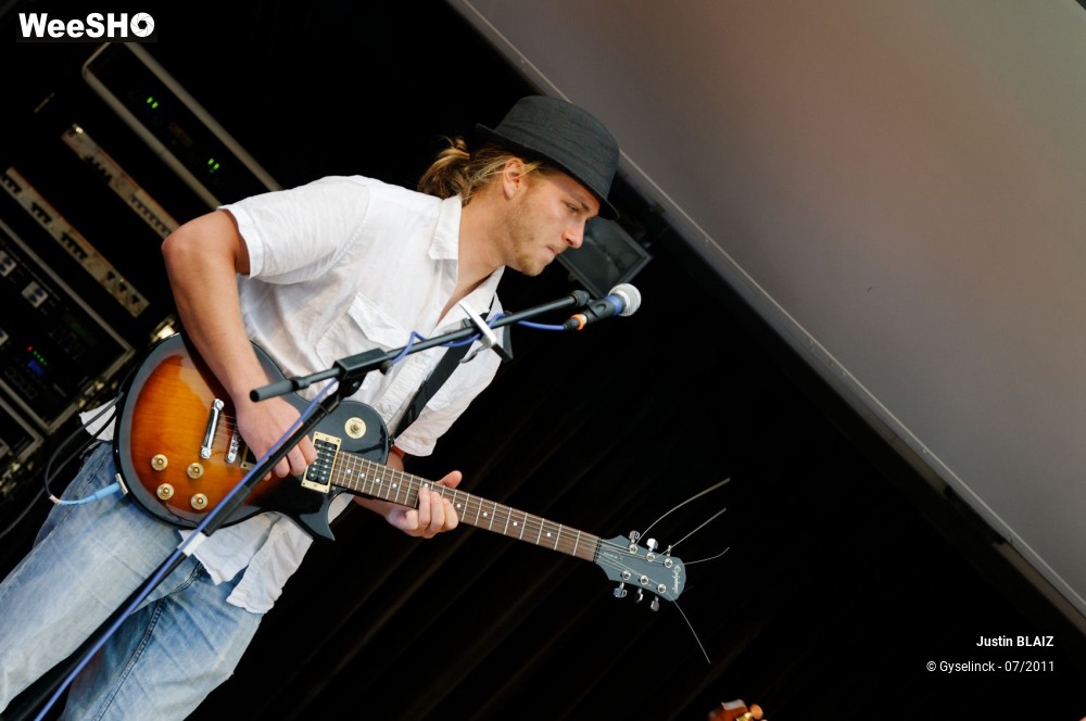 43/44 photos du spectacle Justin BLAIZ