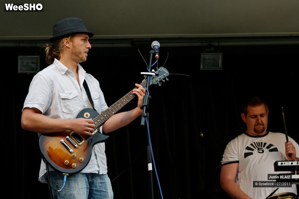 44/44 photos du spectacle Justin BLAIZ