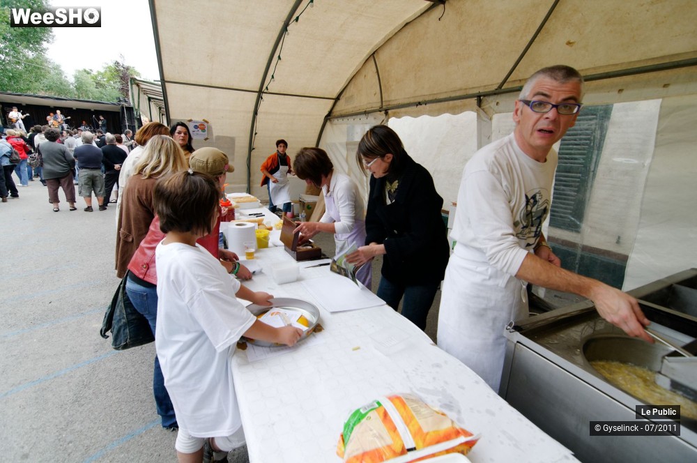 8/21 photos du spectacle Festival des Illuminés Ambiance