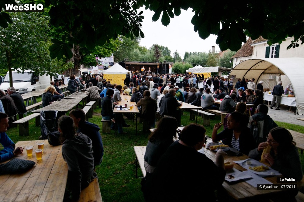 10/21 photos du spectacle Festival des Illuminés Ambiance