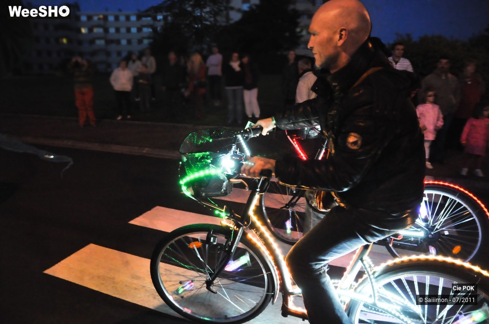 18/21 photos du spectacle La Parade de Feu