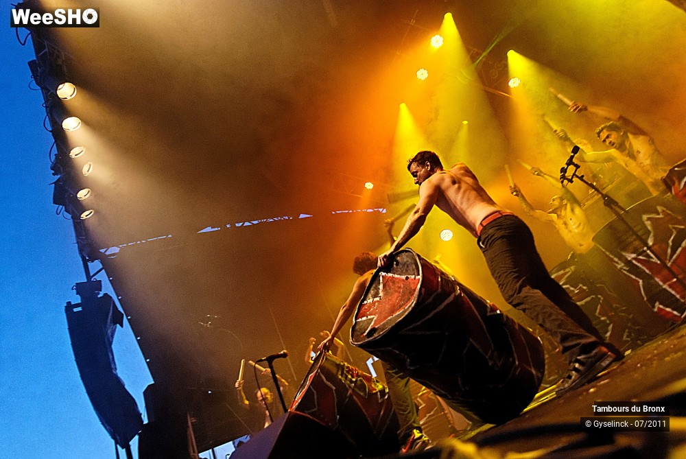 3/45 photos du spectacle Les Tambours du Bronx
