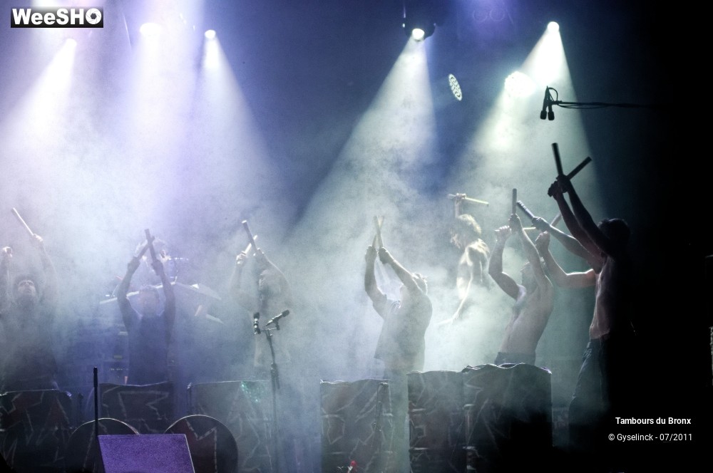 36/45 photos du spectacle Les Tambours du Bronx