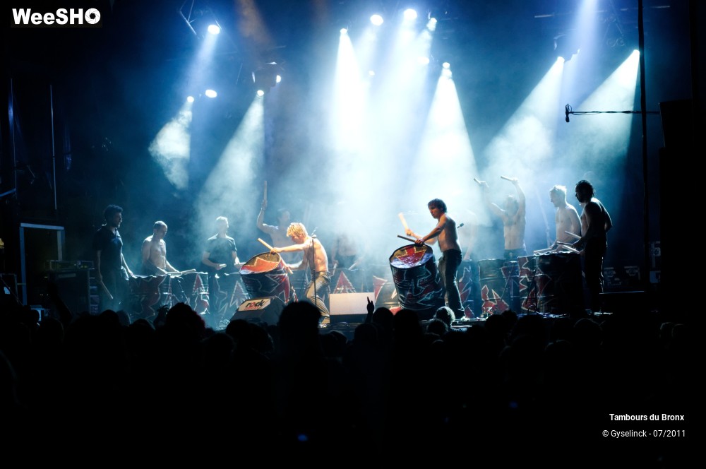 38/45 photos du spectacle Les Tambours du Bronx